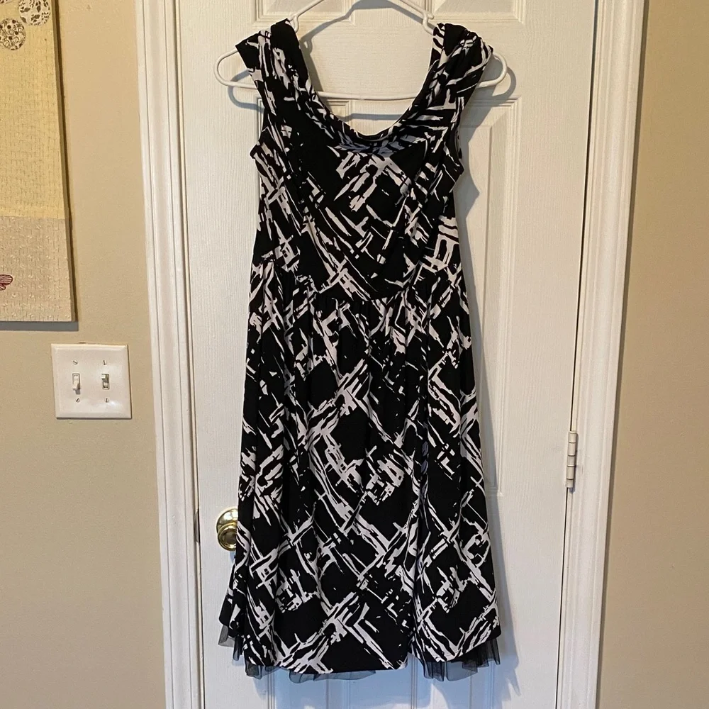 Candie's Sexy Black and White Midi Dress - Picture 1 of 4